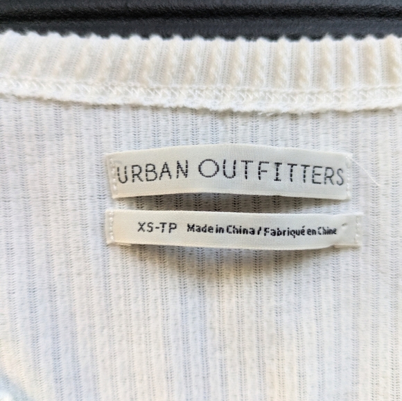 Urban Outfitters OU Tie-Front Crop Flutter Bell Sleeve Top White Boho Size Xs - Picture 6 of 8